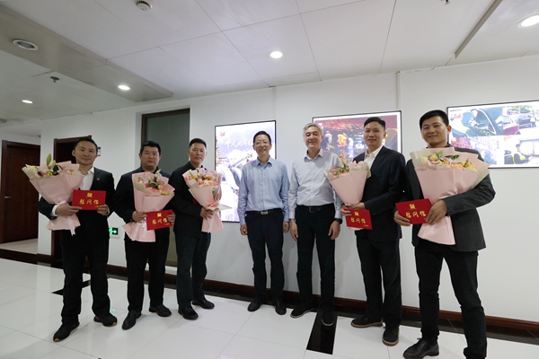 寧波海運(yùn)感謝勞模工匠為企業(yè)發(fā)展所做的貢獻(xiàn)。陸瑩攝_副本.jpg